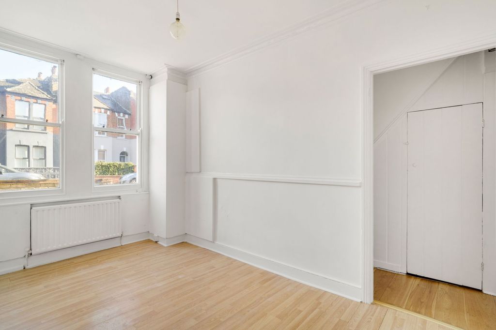 Property photo 3 of 19