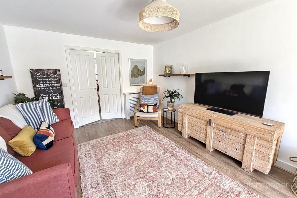 Property photo 3 of 23 5233485