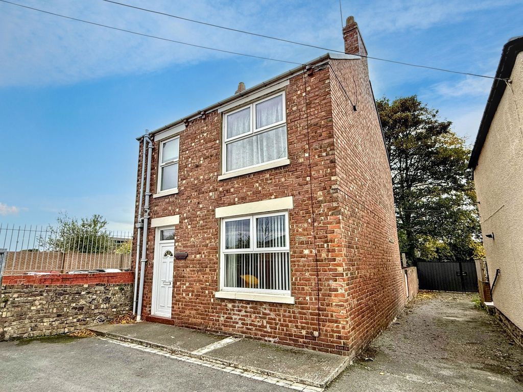 Property photo 1 of 11