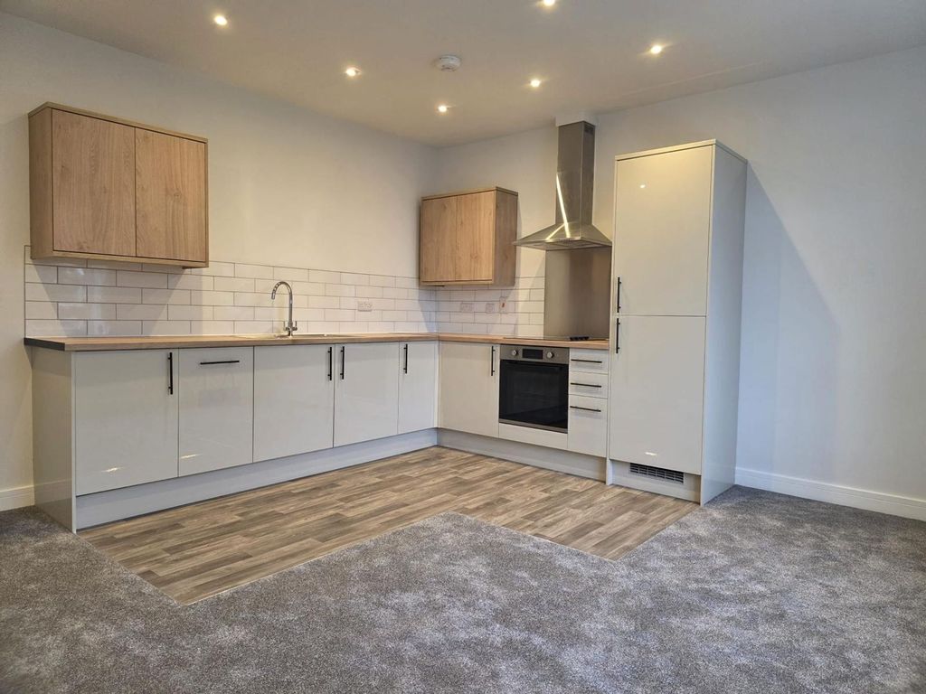Property photo 1 of 10 Kitchen Diner Living Area