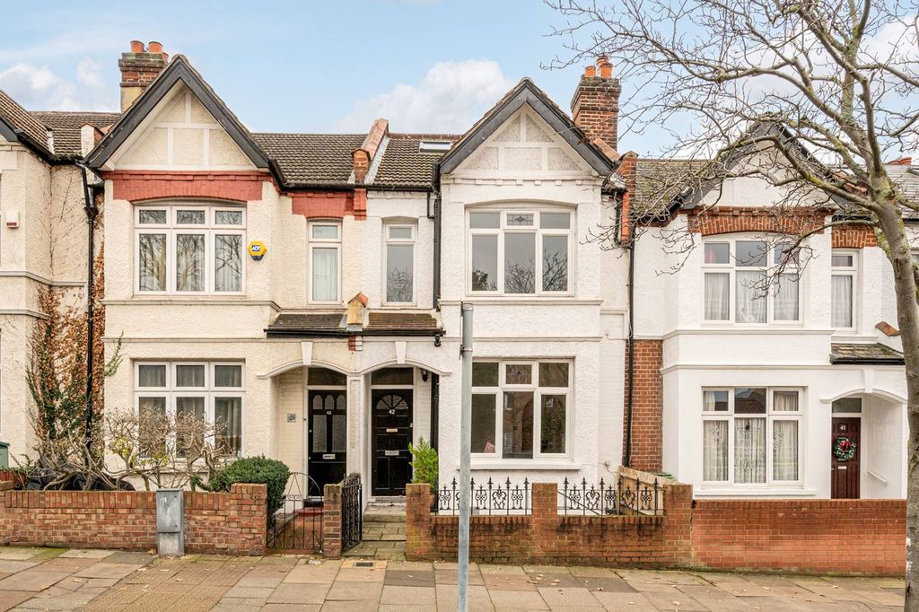 Property photo 1 of 17