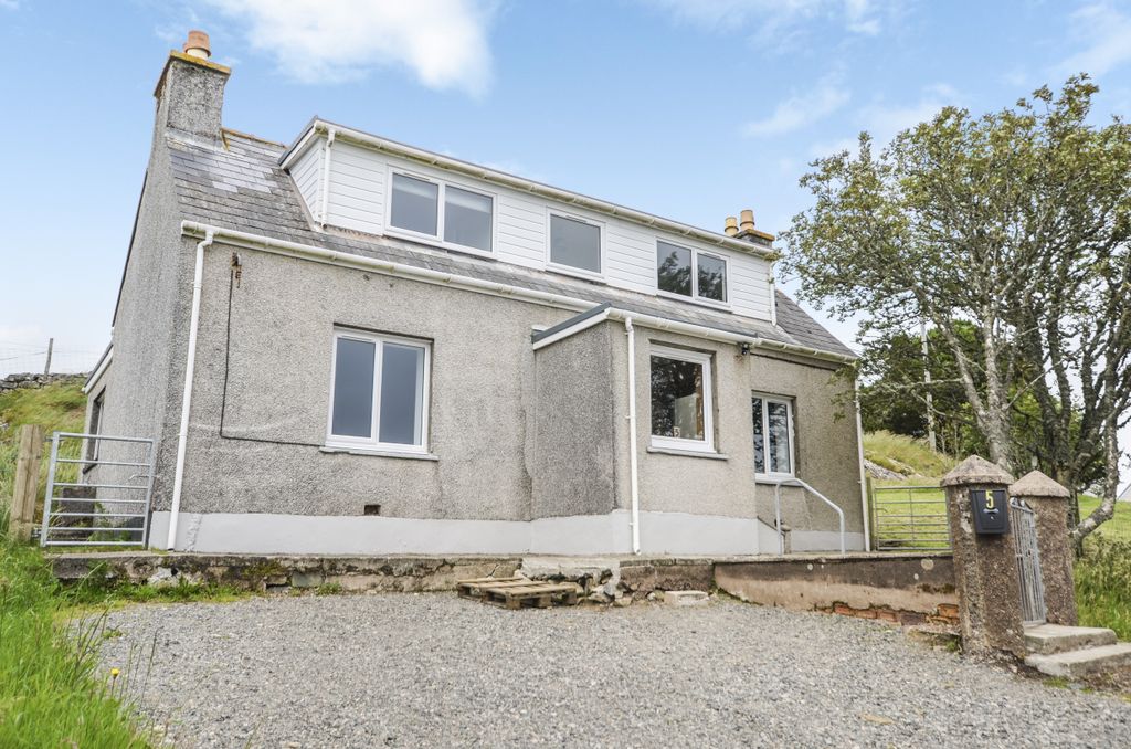 Property photo 1 of 33