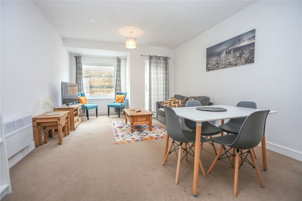 Property photo 3 of 10 Picture No. 02