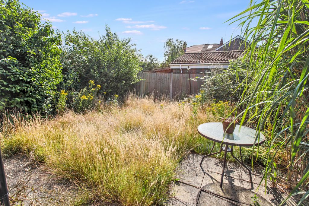 Property photo 2 of 27 20260710111107_19-Windermere-Avenue-22_Enxj9.Jpg