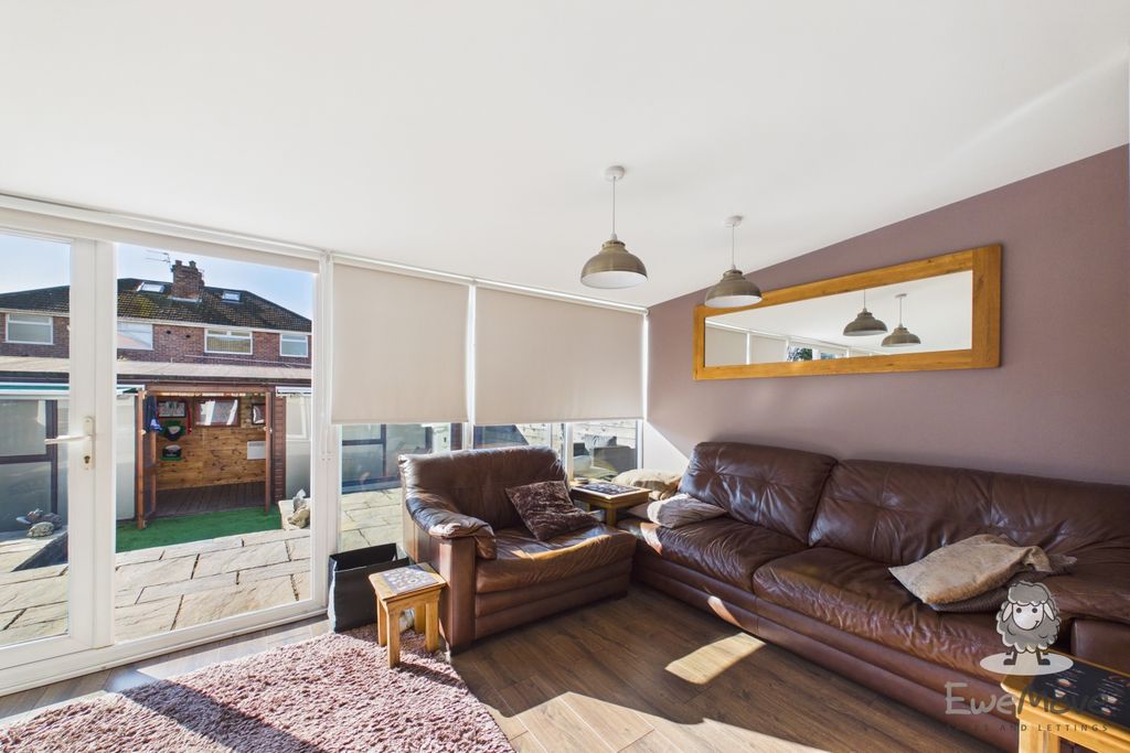 Property photo 3 of 23 25