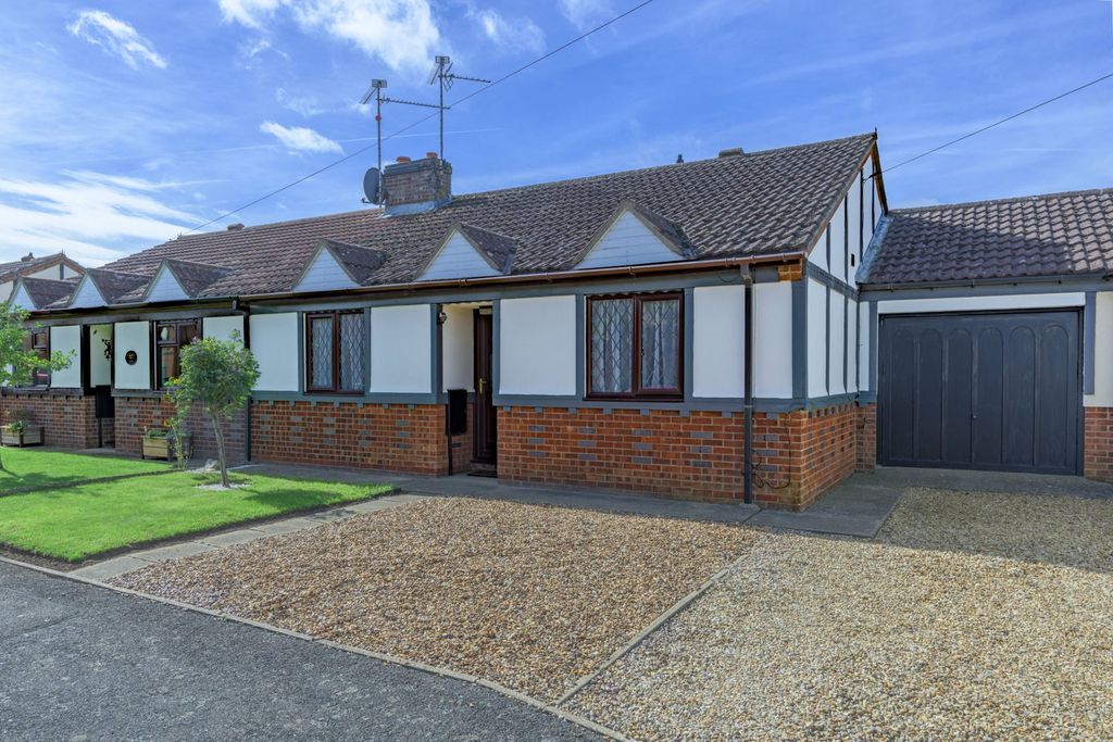 Property photo 3 of 28