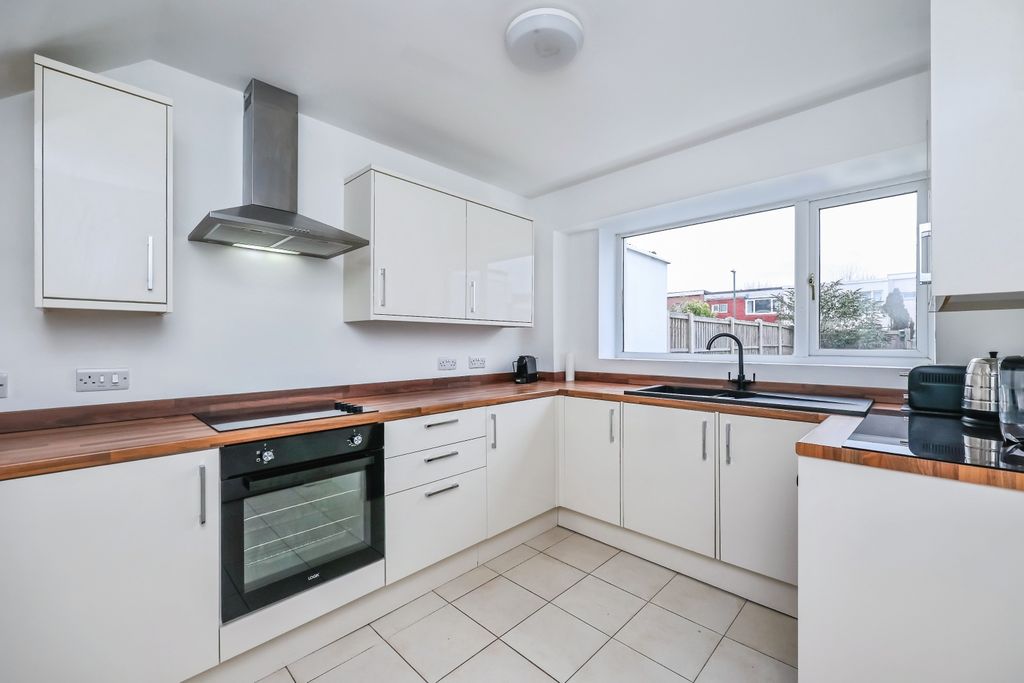 Property photo 3 of 15