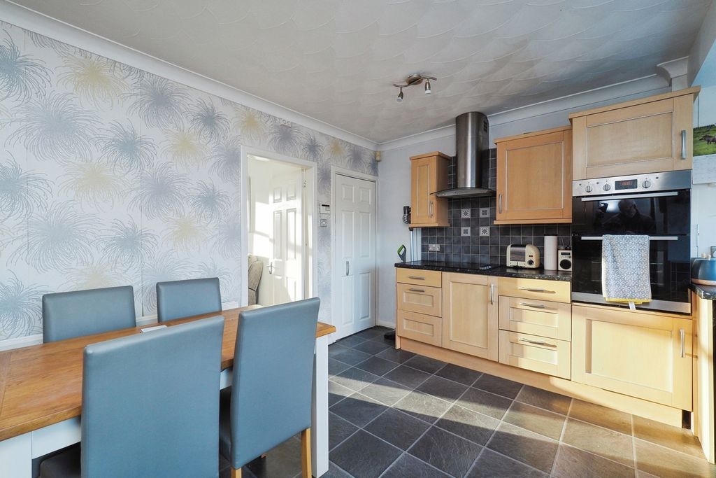 Property photo 3 of 18 Pbox-Img.Jpg