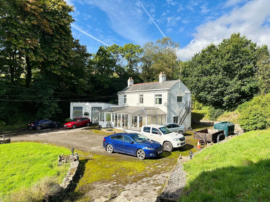 Property photo 1 of 22