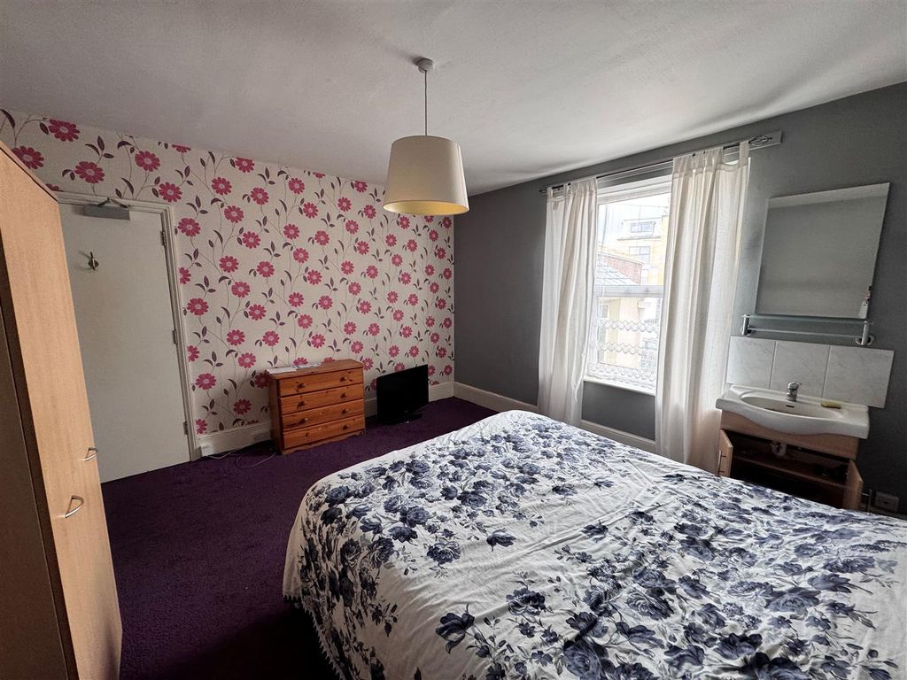 Property photo 2 of 6 Room 2 Differnt View.Jpg