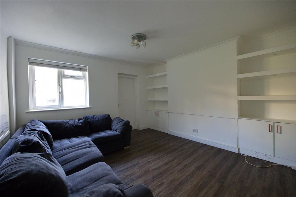 Property photo 2 of 12 Living Room