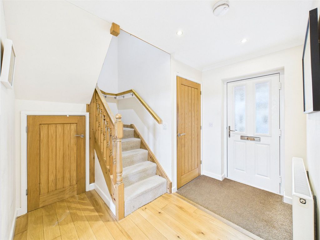 Property photo 2 of 19 Picture No. 18