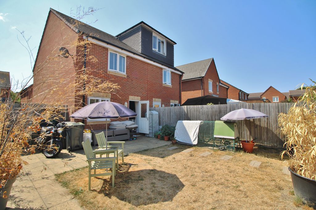 Property photo 2 of 14