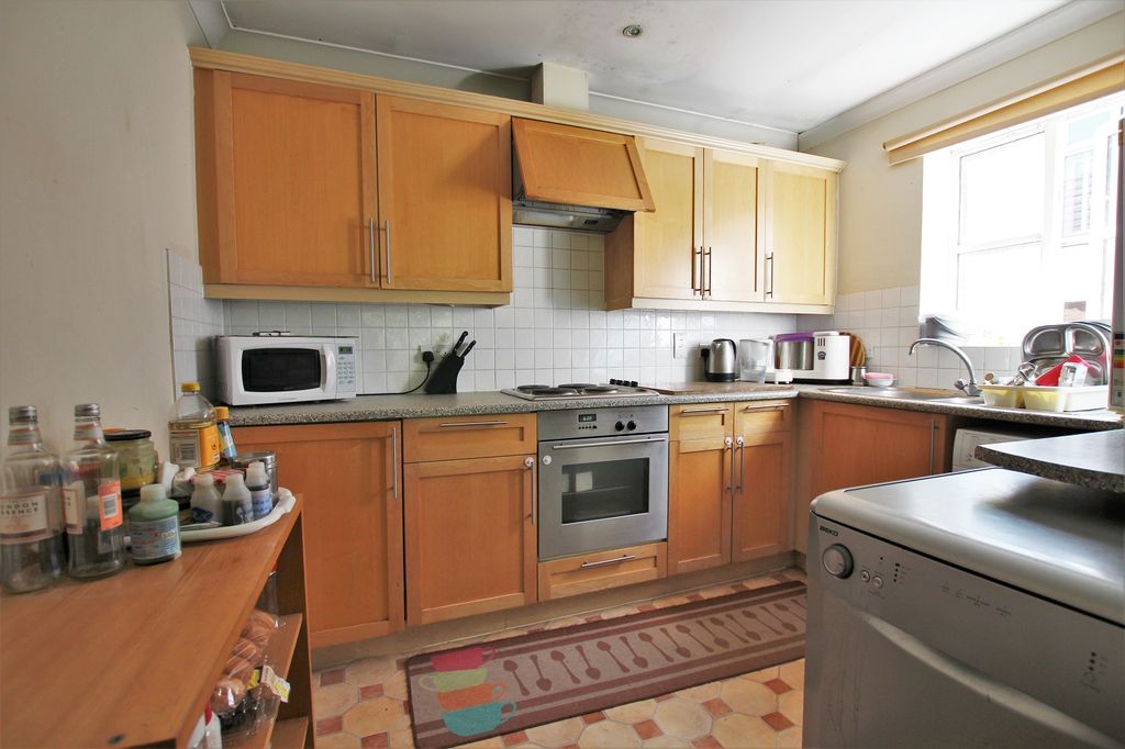 Property photo 3 of 5