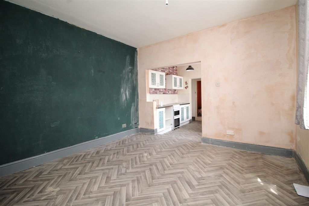Property photo 3 of 10 Dining Room.Jpg