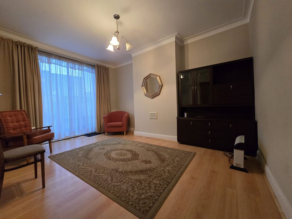 Property photo 2 of 13 Gallery