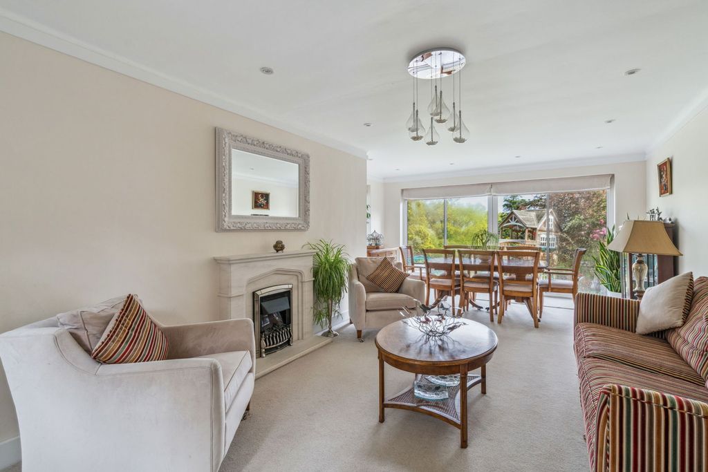 Property photo 3 of 26