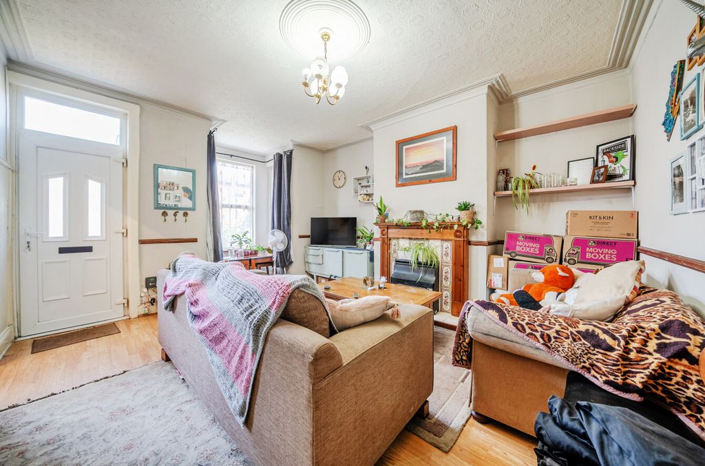 Property photo 2 of 17 1469106-8-6A3A644...