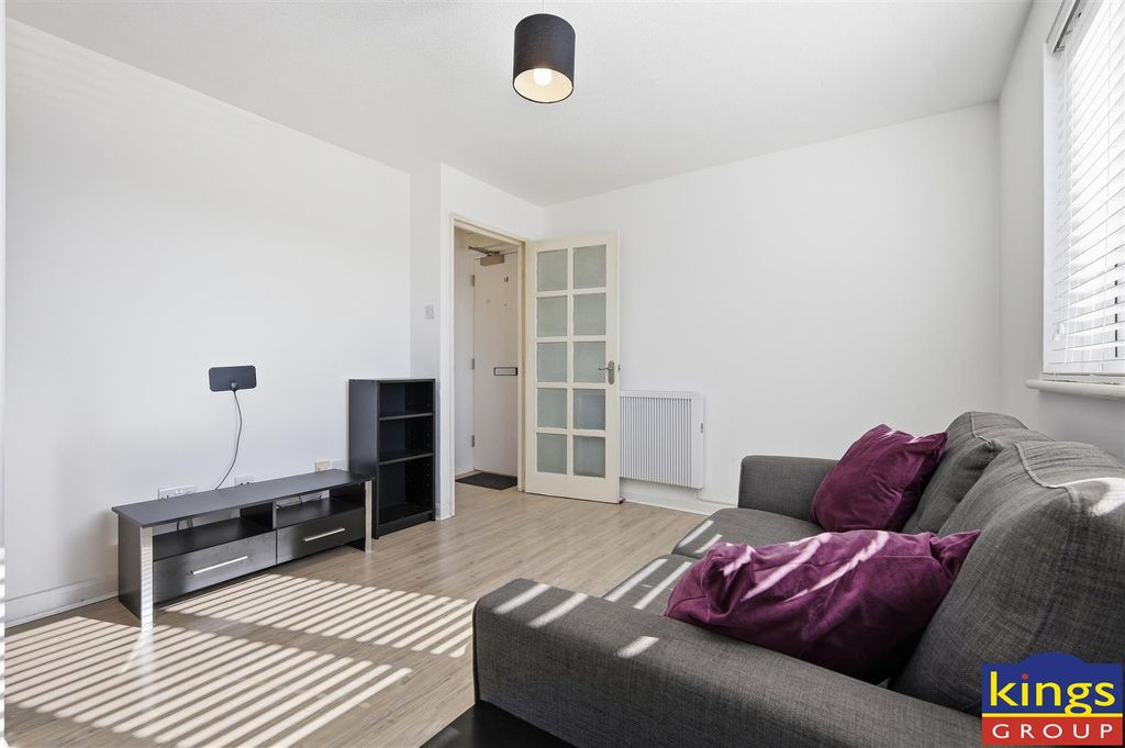 Property photo 3 of 12 9_Img_7475.Jpg