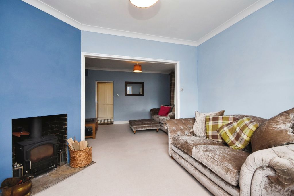 Property photo 3 of 17