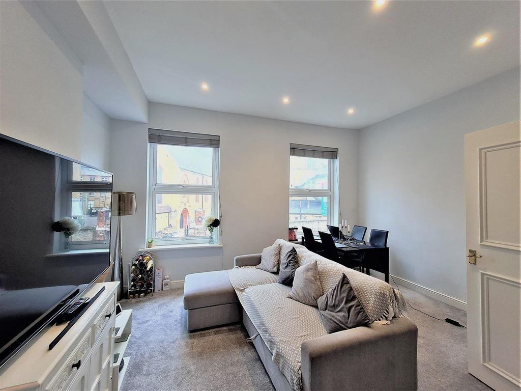 Property photo 1 of 7 Battersea Park Road, Reception, Eden Harper