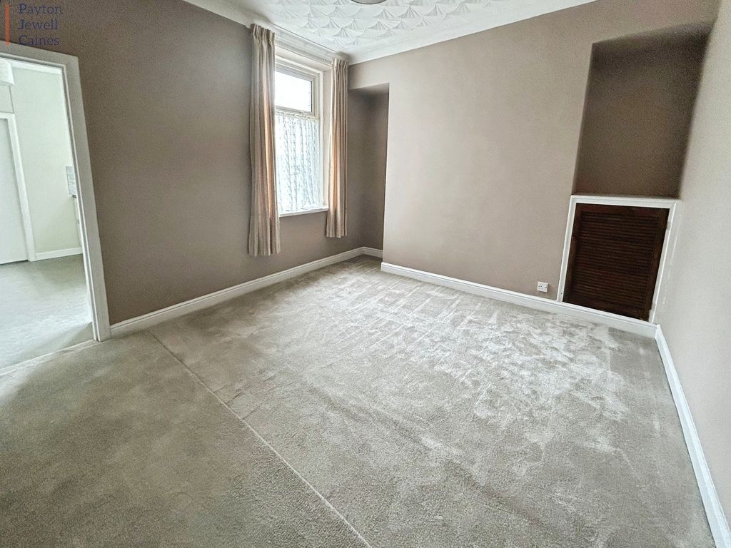 Property photo 3 of 11 Not Specified