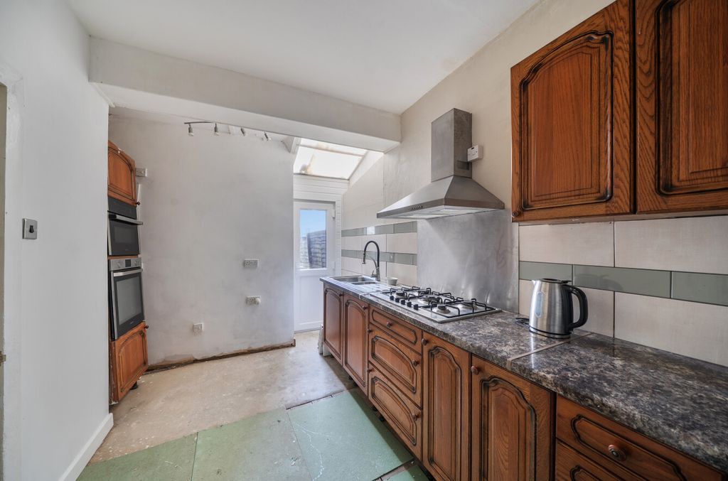 Property photo 3 of 13 1481380-9-6A33A95...