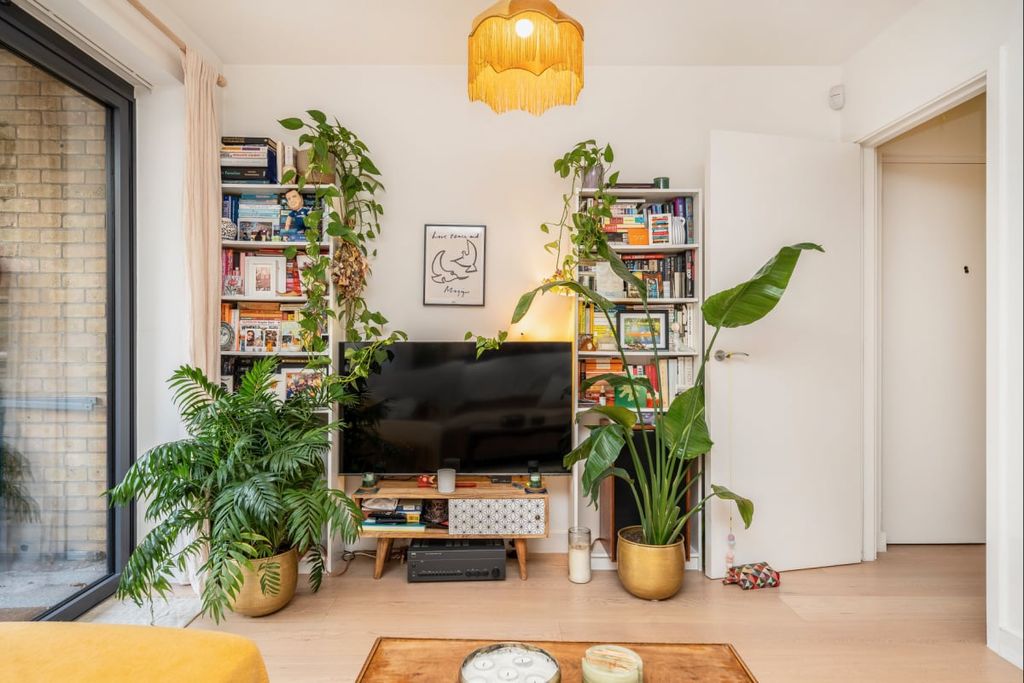 Property photo 3 of 10