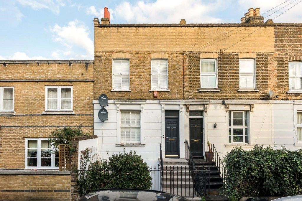 Property photo 1 of 10 Exterior