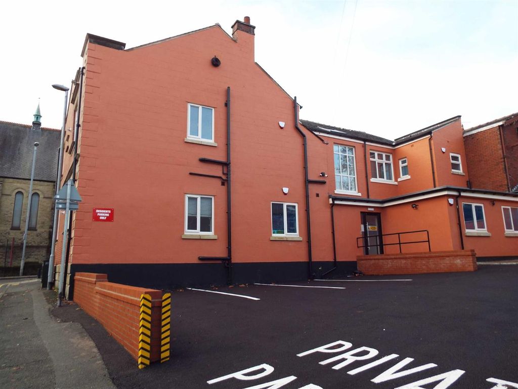 Property photo 2 of 9