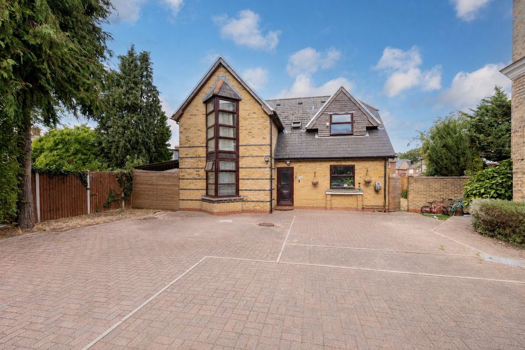 Property photo 1 of 15