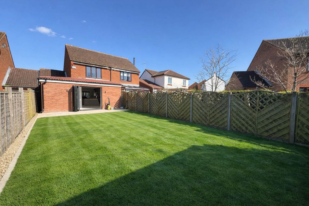 Property photo 2 of 13
