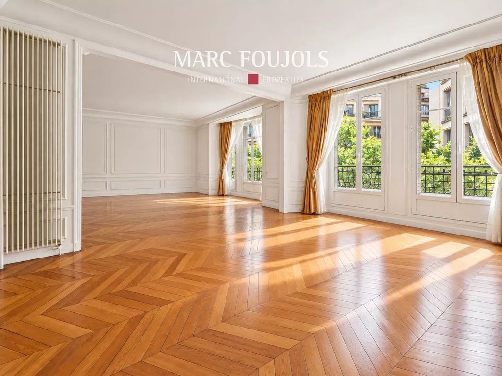 Property photo 1 of 10 Paris XVI Passy Muette Pompe - Family Apartment Of 180m² With Balcony