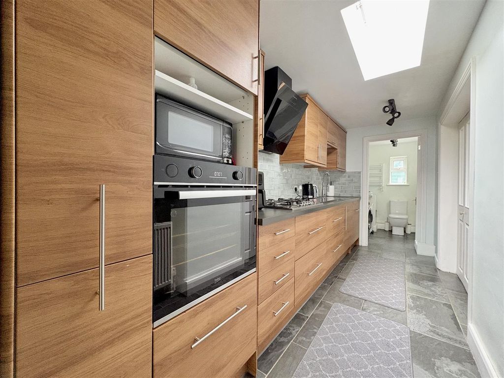 Property photo 2 of 26 Kitchen