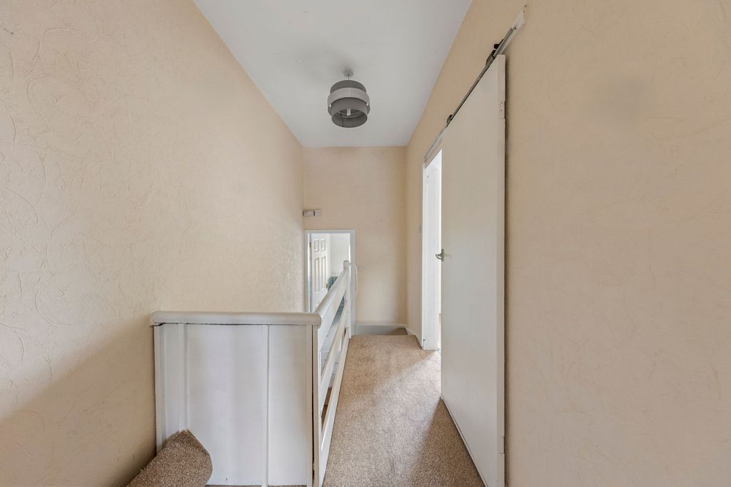 Property photo 3 of 31