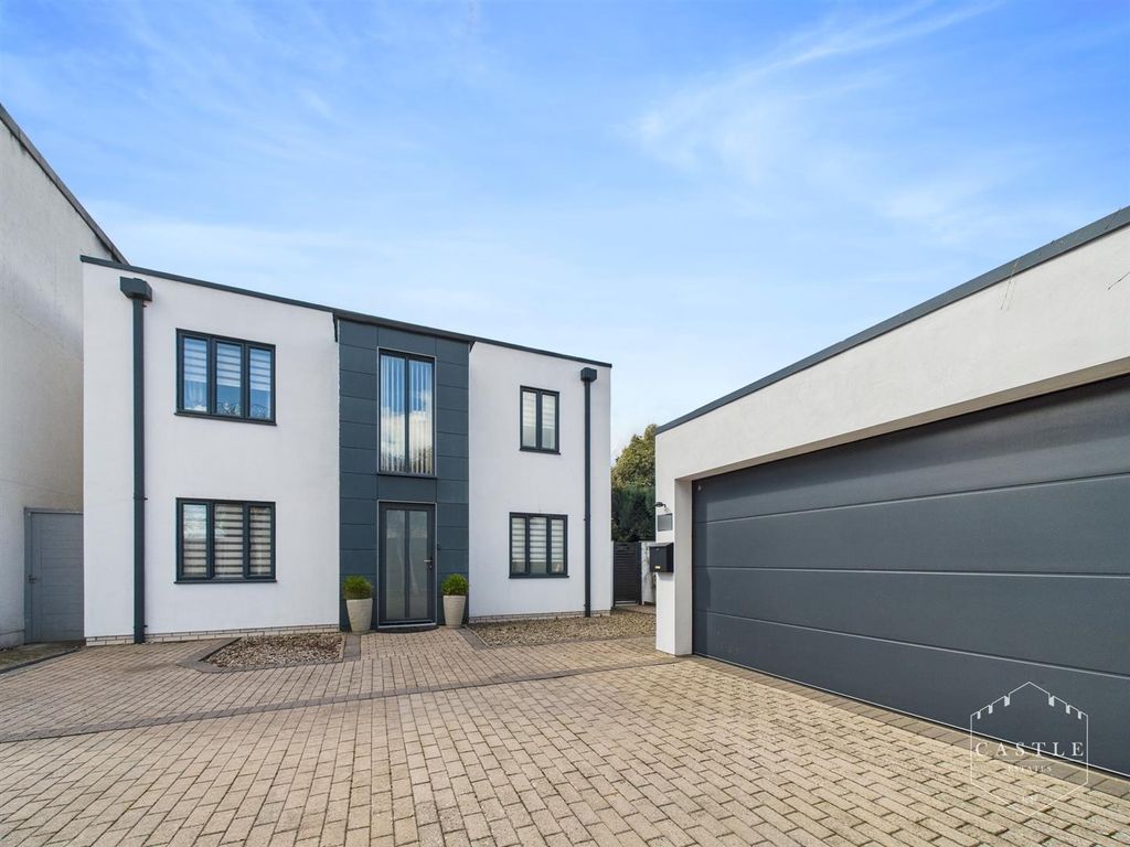 Property photo 1 of 34 Cam02833G0-Pr0456-Still057.Jpg