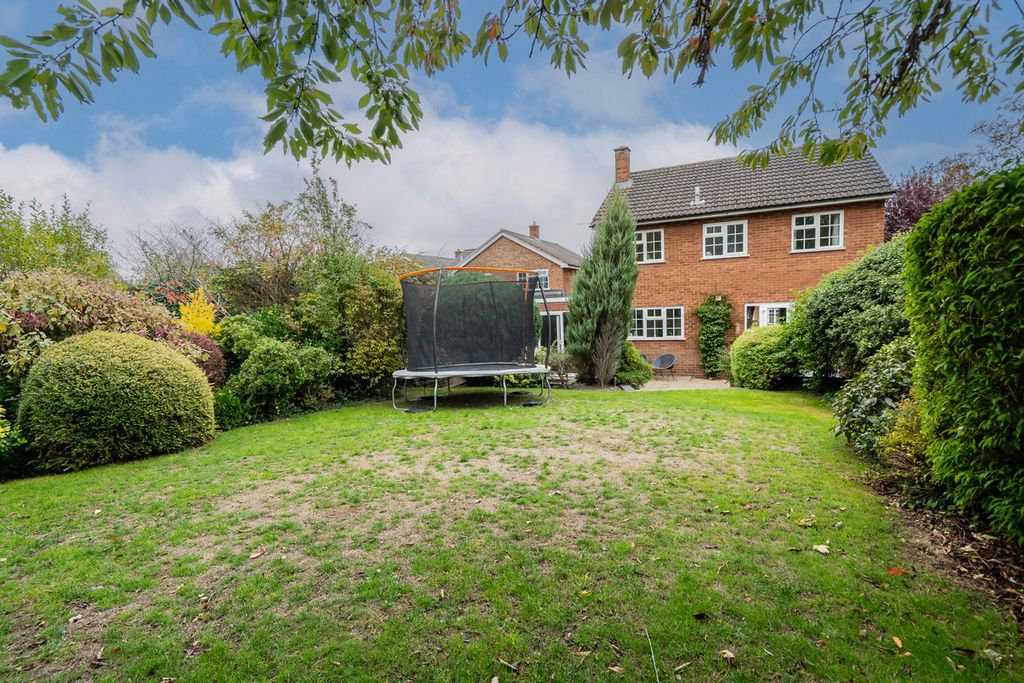 Property photo 2 of 20