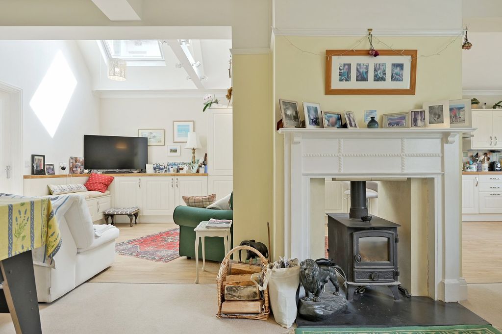 Property photo 3 of 17 Dining/Family Area