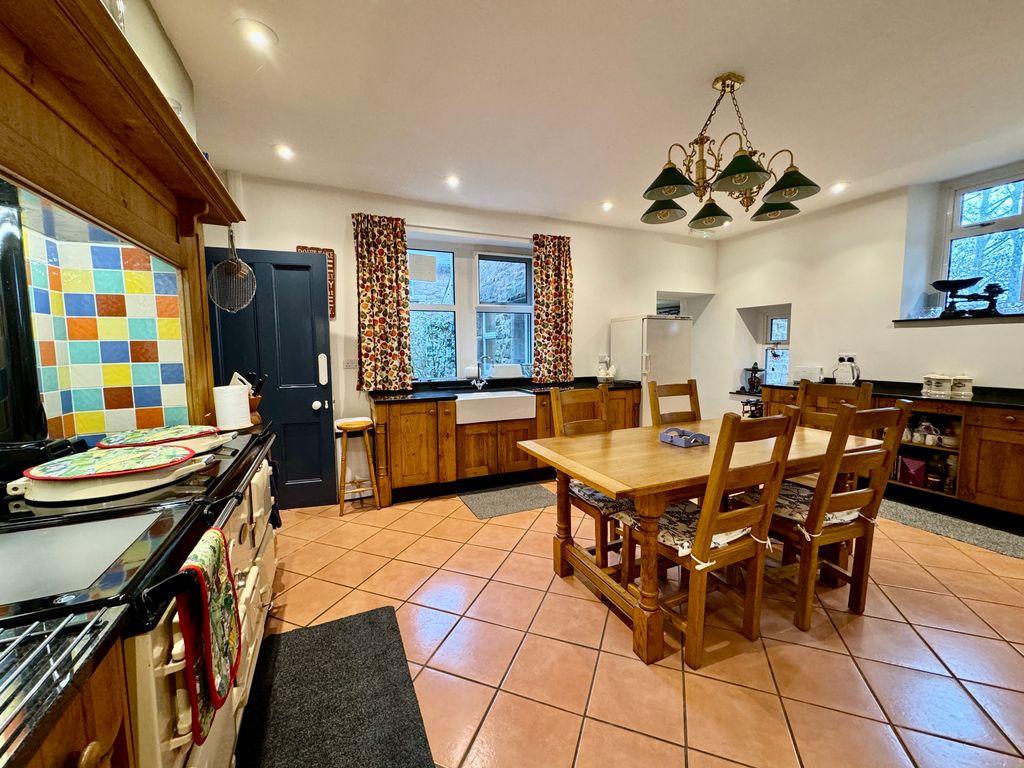 Property photo 3 of 47 Photo 2