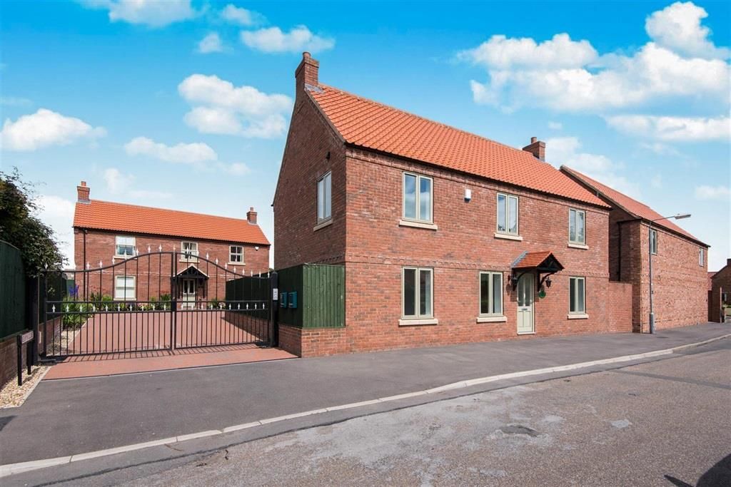 Property photo 1 of 11 Front