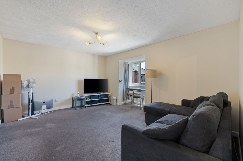 Property photo 2 of 11 Living Room