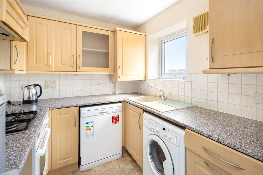 Property photo 3 of 15 Kitchen