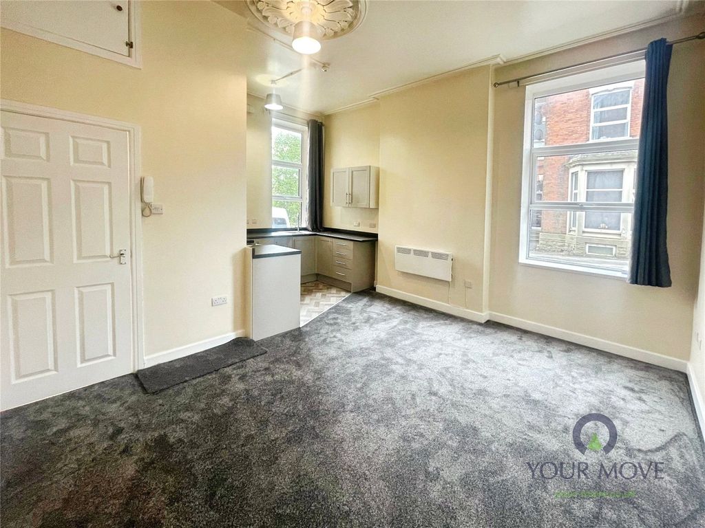 Property photo 3 of 8 Picture No. 05