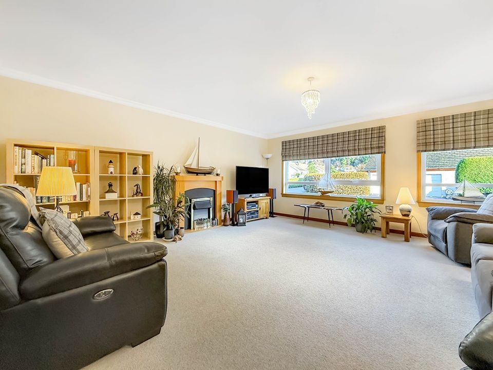 Property photo 2 of 21