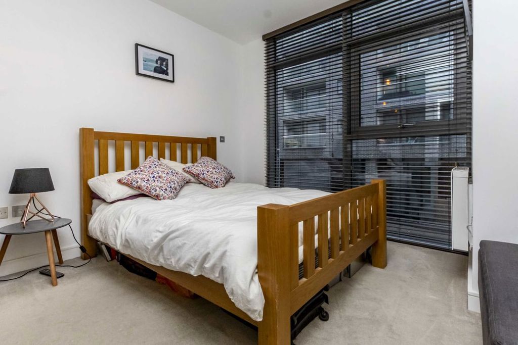 Property photo 3 of 5