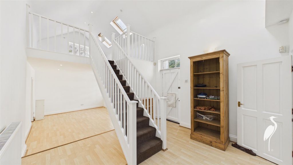 Property photo 3 of 17 Mezzanine