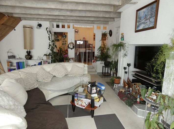 Property photo 2 of 9