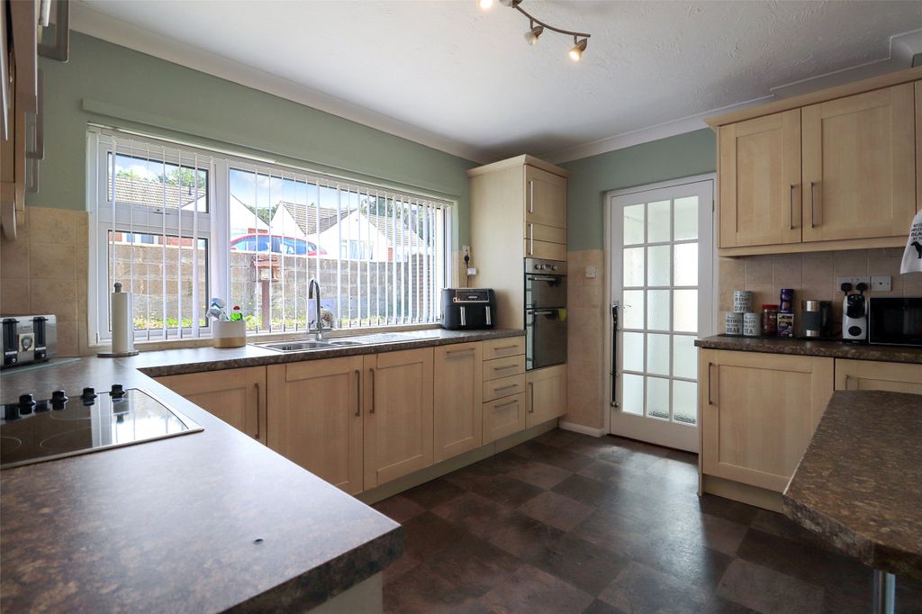 Property photo 3 of 24 Picture No. 27