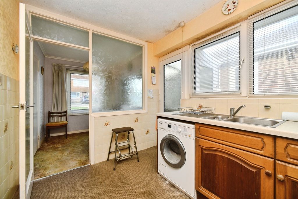 Property photo 3 of 20