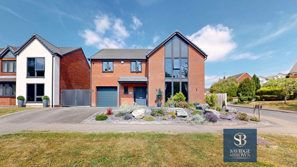 Property photo 1 of 52 Photo 82